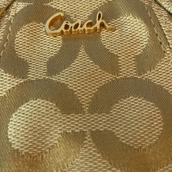 Coach Zippered Card Holder Coin Pouch Wallet with Keychain - Picture 3 of 11